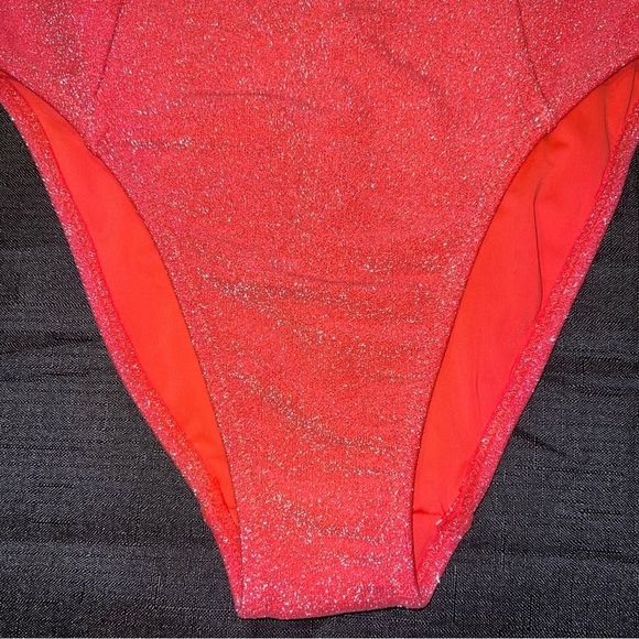 Good American Sparkle Show Off Underwire One-Piece Swimsuit in Fiery Coral 002 - Picture 8 of 14